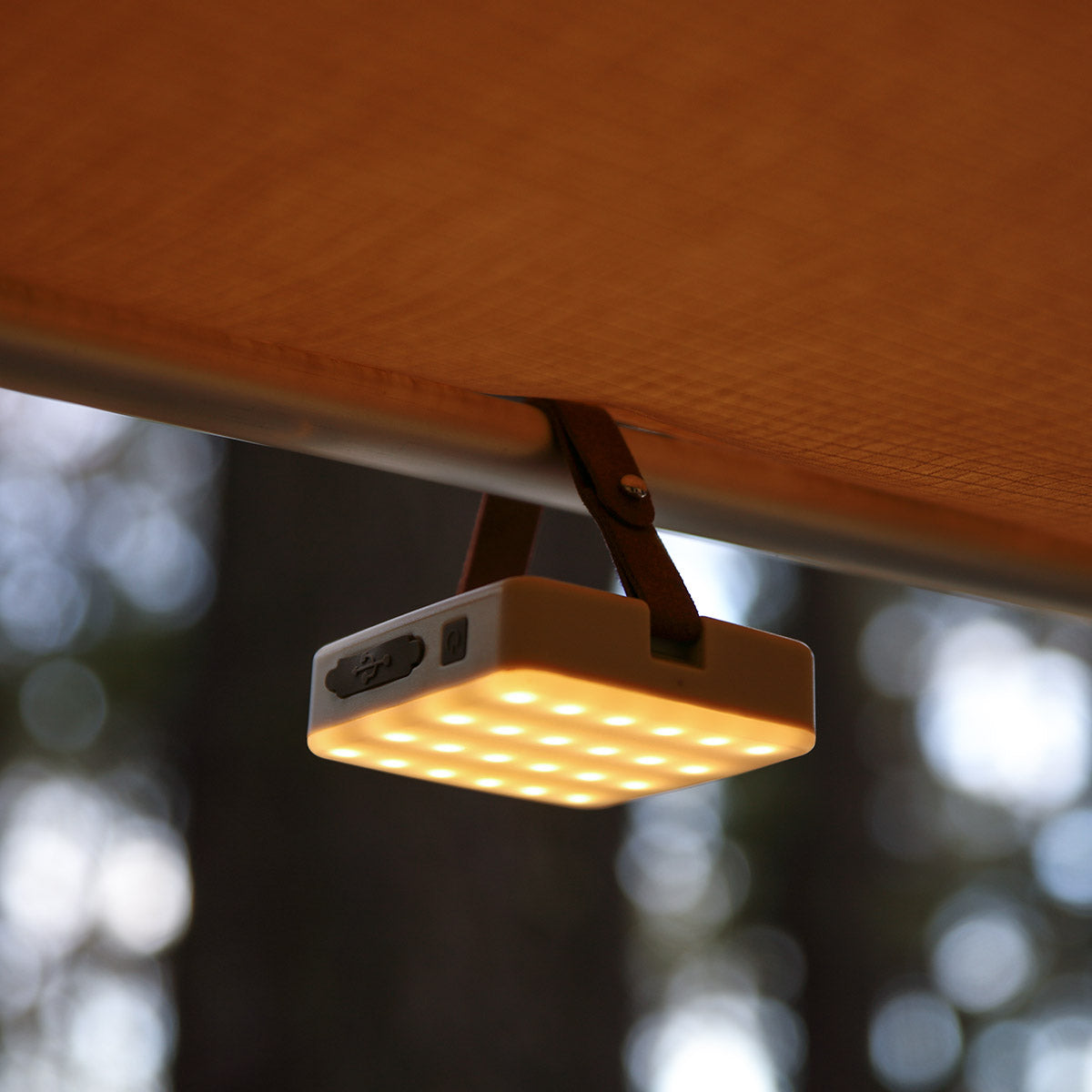 三色光露營燈 - 黑色